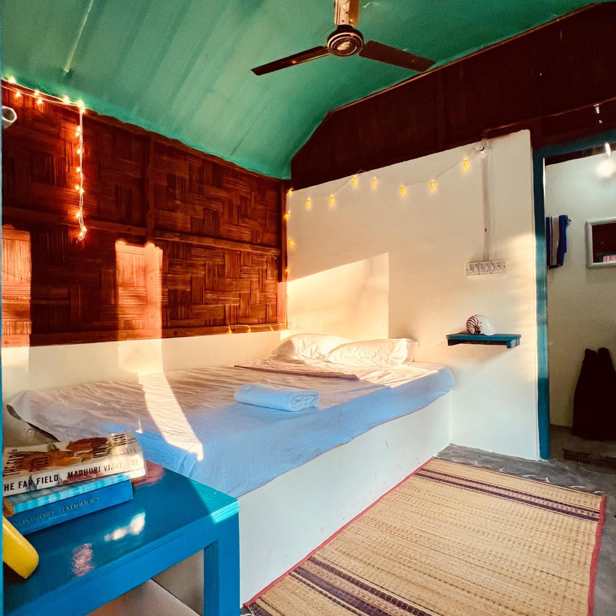Blue Sea Restaurant & Bungalows Sitapur Exterior foto